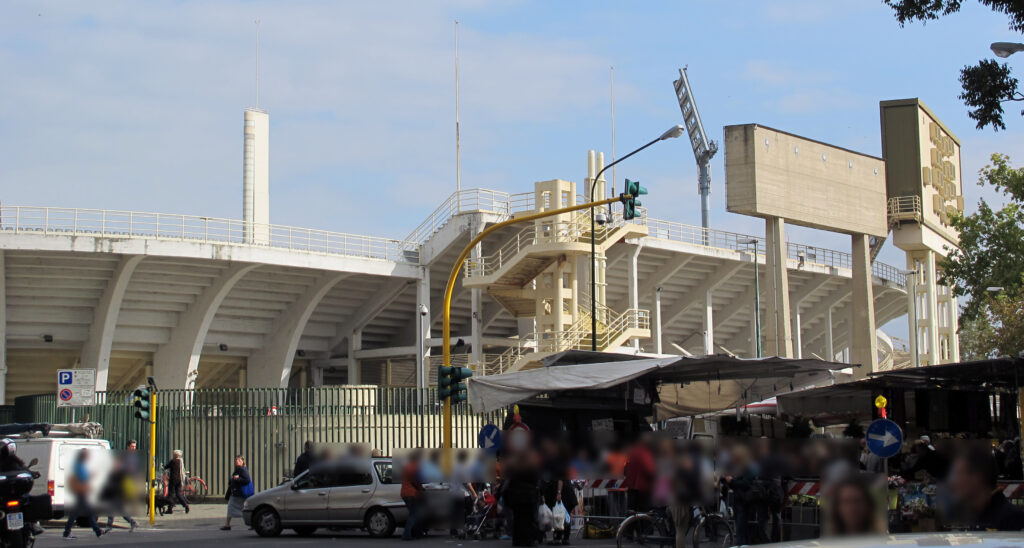 Bagian luar Stadio Artemio Franchi Firenze