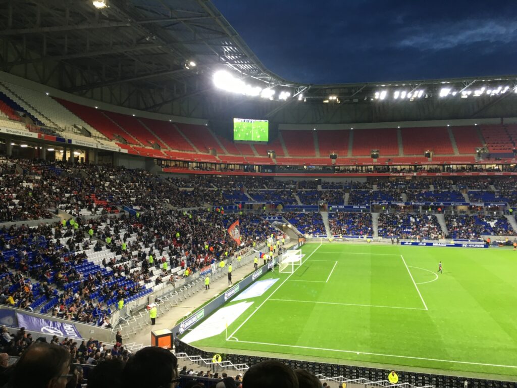 Groupama Stadium saat pertandingan Olympique Lyonnais