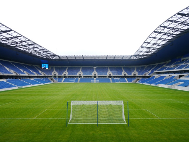 Bagian dalam Stade Oceane, 29 Juni 2012
