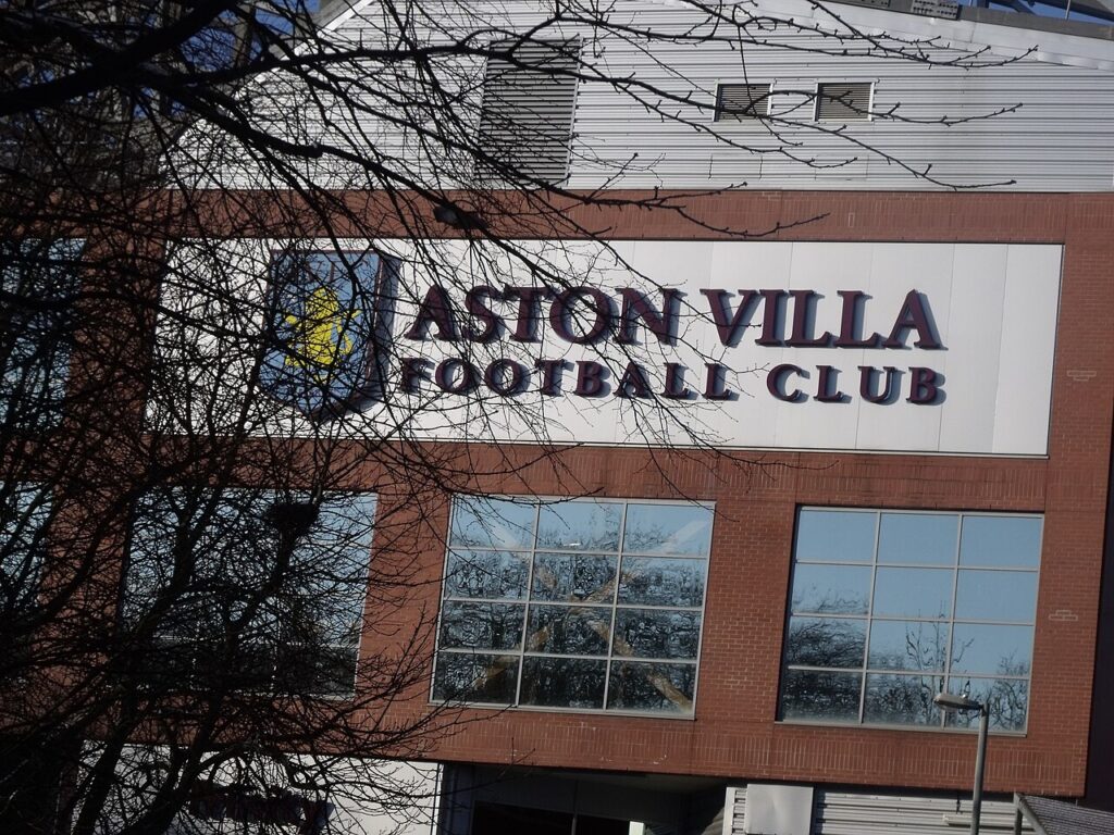 Trinity Road, Villa Park, 8 Januari 2010